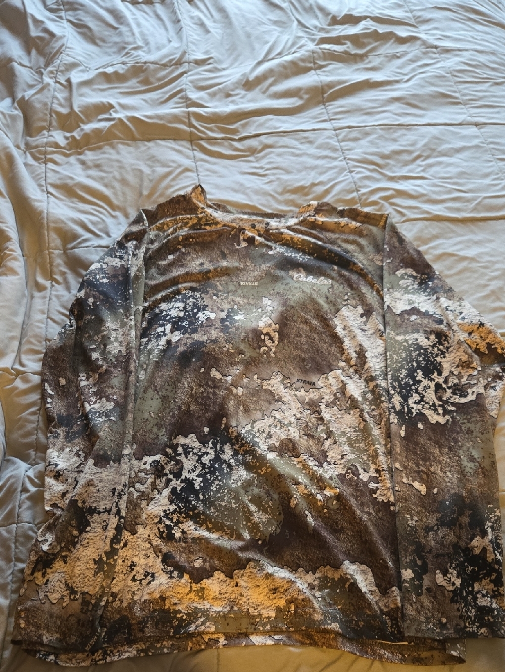 Cabela's Long Sleeve Camo Shirt in Brown, Green, Black